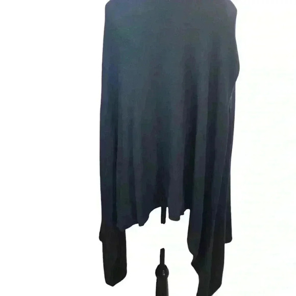 Chicos One Size Black Fringed Kimono Shawl Wrap Sweater Arm Holes - Picture 2 of 6